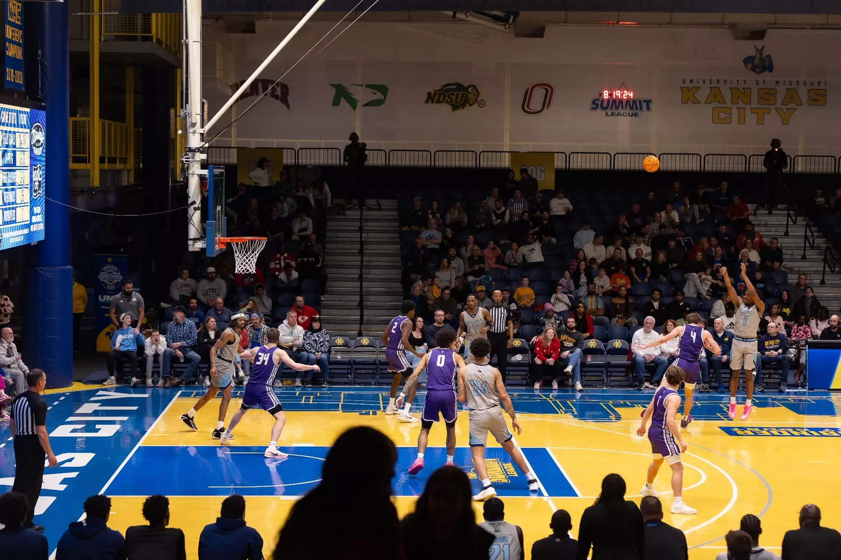 The UMKC Roos fell to the St. Thomas Tommies, 104–64, on February 14, 2026.
