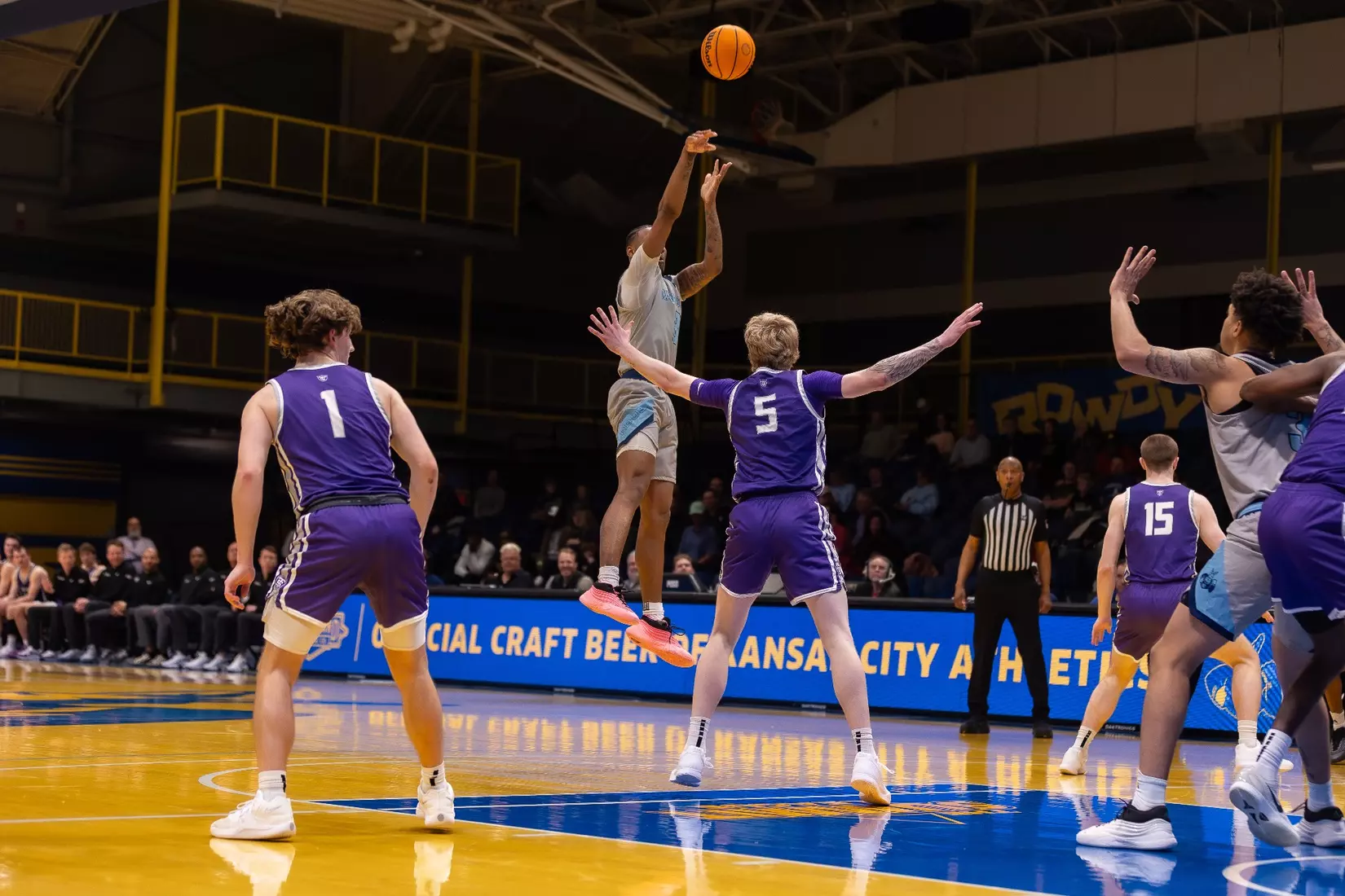 The UMKC Roos fell to the St. Thomas Tommies, 104–64, on February 14, 2026.