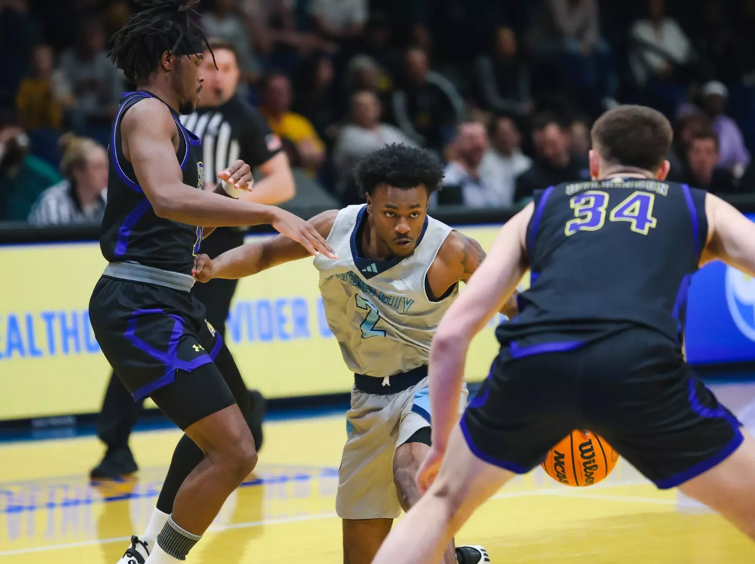 In the second to last home game of the season, the Kansas City Roos faced up against the South Dakota State Jackrabbits. Starting strong in the first half the Roos kept up a good momentum, putting pressure on the Jackrabbits. Despite this pressure, the Roos would ultimately fall to the Jackrabbits with a final score of 73-59. The Roos will recognize the senior players this Saturday during the last home game of the season against Oral Roberts Golden Eagles.