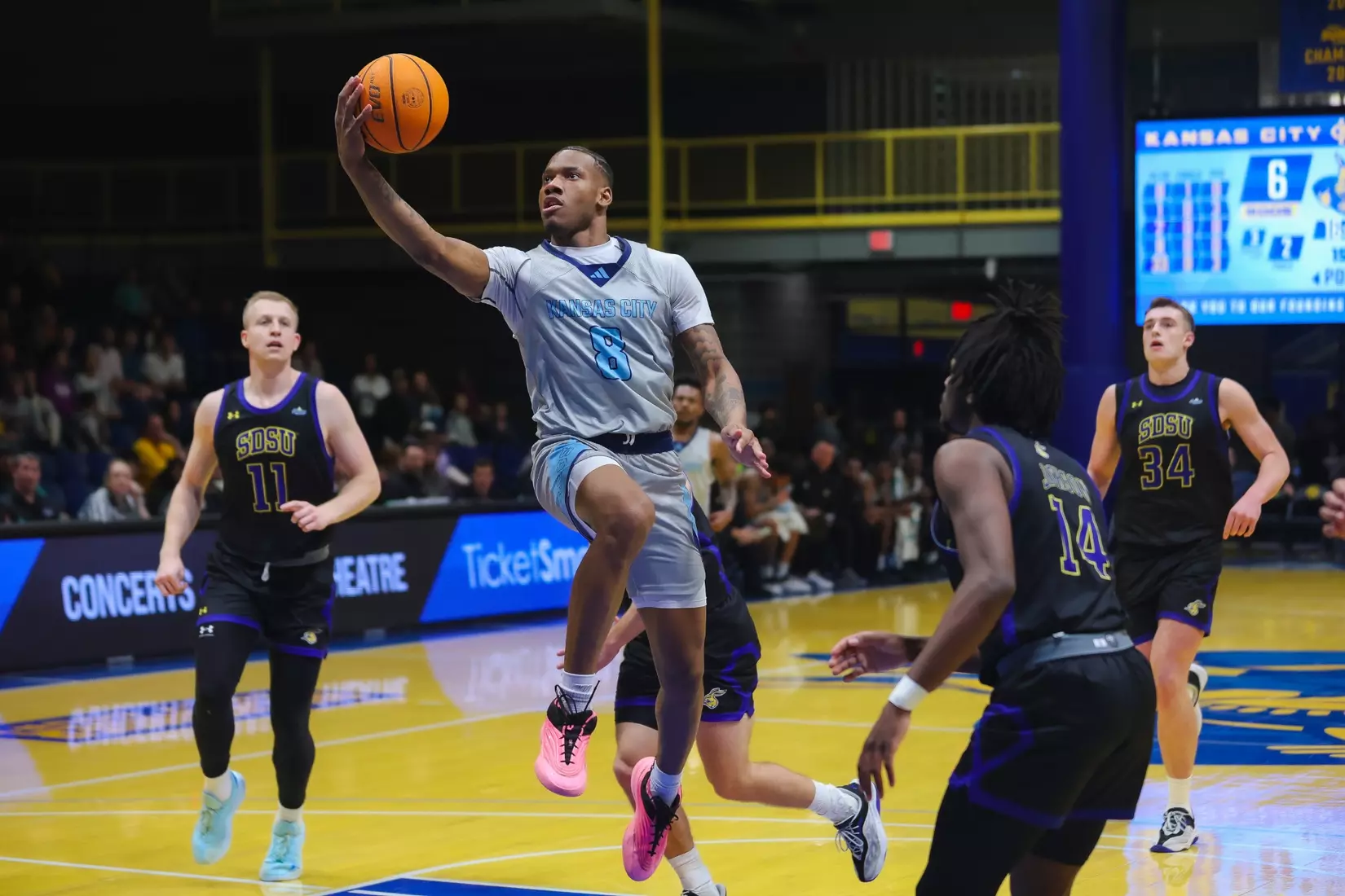 In the second to last home game of the season, the Kansas City Roos faced up against the South Dakota State Jackrabbits. Starting strong in the first half the Roos kept up a good momentum, putting pressure on the Jackrabbits. Despite this pressure, the Roos would ultimately fall to the Jackrabbits with a final score of 73-59. The Roos will recognize the senior players this Saturday during the last home game of the season against Oral Roberts Golden Eagles.