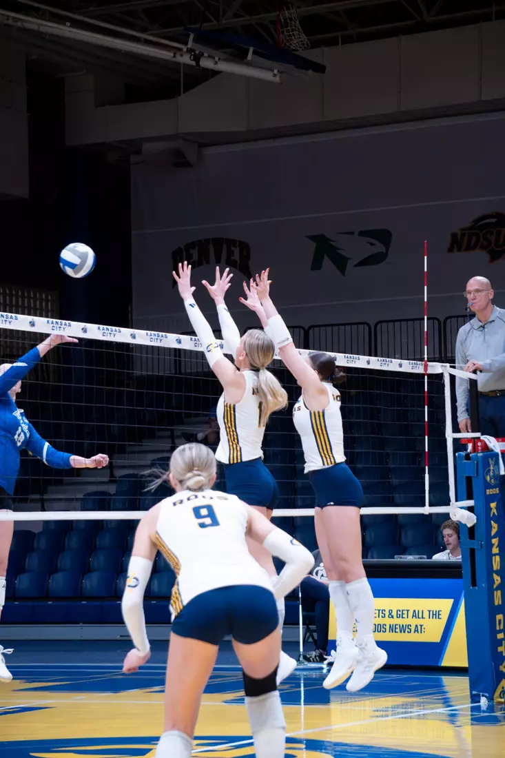 Kansas City Roos fall 3-2, to Drake University, on Sep. 12, at Swinney.