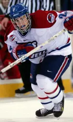Ice Hockey: Hutton, Worthington Lift UMass Lowell to 1-0 Shutout of No. 6 Vermont Image