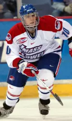 Ice Hockey: Thiessen, No. 4 Northeastern Downs No. 20 UMass Lowell, 3-1 Image