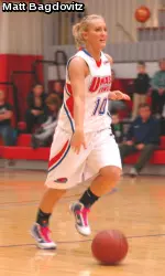 Turnovers Plague River Hawks in 62-58 Loss to Bloomfield Image
