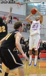 Men's Basketball Downs Panthers 60-55 Image