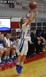Simmons Leads Five in Double Digits as UMass Lowell Cruises Past Mercy, 96-73 Image
