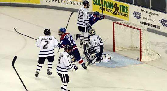 Derek Arnold scores the game winner in OT, 11//02/13