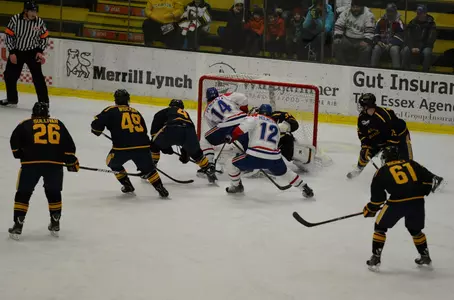 Joseph Pendenza scores against Canisius