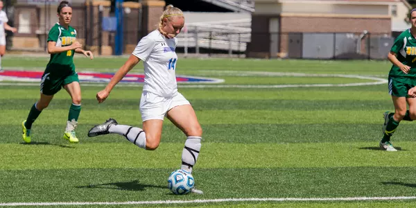 Emily Bracken scores against Siena