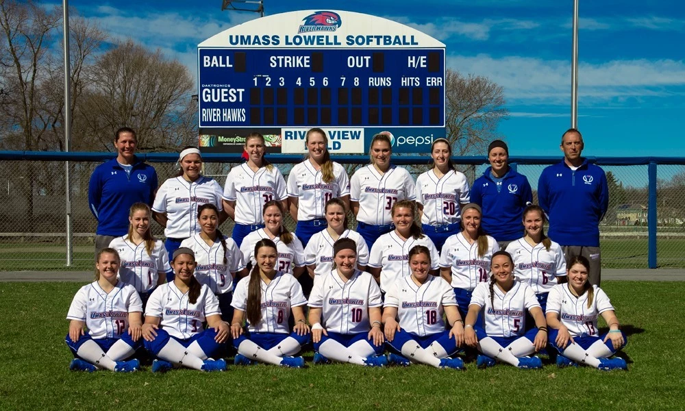 2017 Softball Team Photo