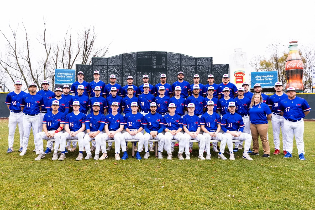 UMass Lowell Baseball Team Photo at Edward A. Lelacheur Park in Lowell, Massachusetts on November 18, 2023
(Photo by Leanna Puccio/UMass Lowell)