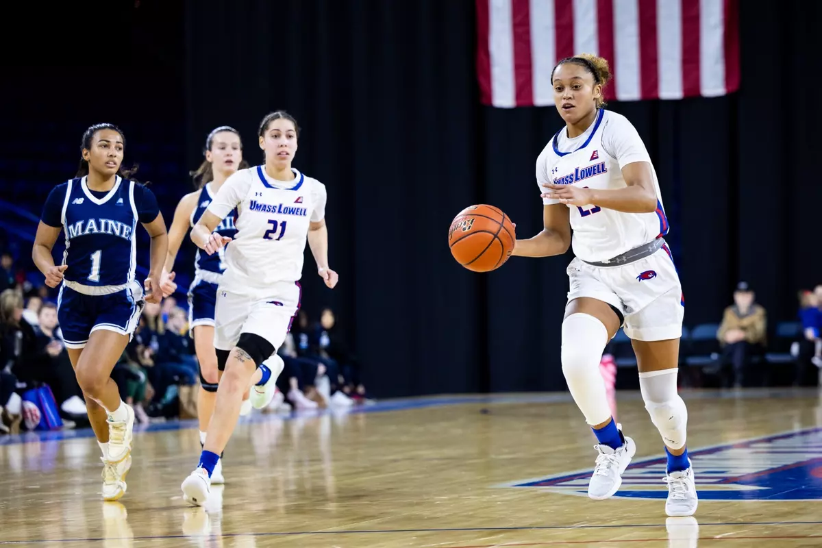 January 25, 2023, Lowell, MA:The Umass Lowell Women’s Basketball team takes on the UMaine Blackbears at the Tsongas Center in Lowell, Massachusetts. Wednesday, January 25, 2023. (Photo by Nick Grace/UMass Lowell Athletics)