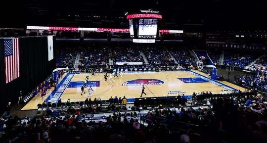 February 25, 2023, Lowell, MA:
The UMass Lowell Men’s Basketball team takes on the UNH Wildcats at the Tsongas Center in Lowell, Massachusetts. Saturday, February 25, 2023.
(Photo by Nick Grace/UMass Lowell Athletics)