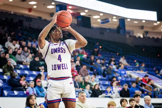 December 16, 2023, Lowell, MA:
The UMass Lowell Men’s Basketball team takes on the CCSU Blue Devils at the Tsongas Center in Lowell, Massachusetts. Saturday, December 16, 2023.
(Photo by Nick Grace/UMass Lowell Athletics)