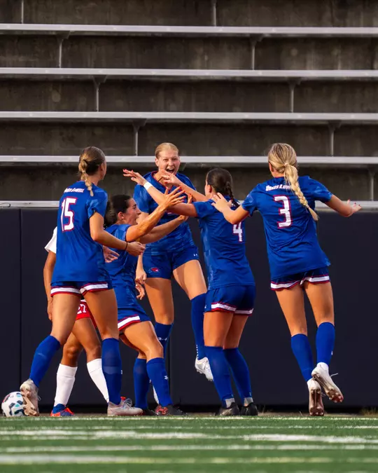 UML WSOC - 8/14 Stony Brook - Team Celebration - 2