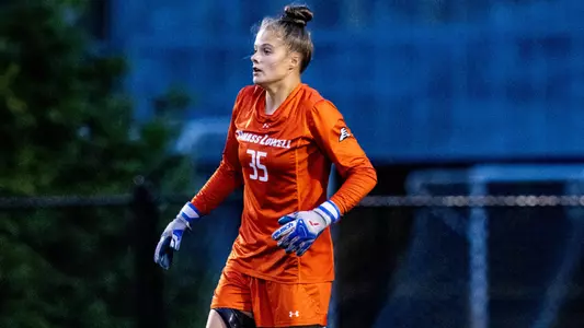 August 18, 2022, Lowell, MA:
UMass Lowell Women’s Soccer team takes on the Merrimack College Warriors at Cushing Field Complex in Lowell, Massachusetts. Thursday, August 18, 2022.
(Photo by Nick Grace/UMass Lowell Athletics)