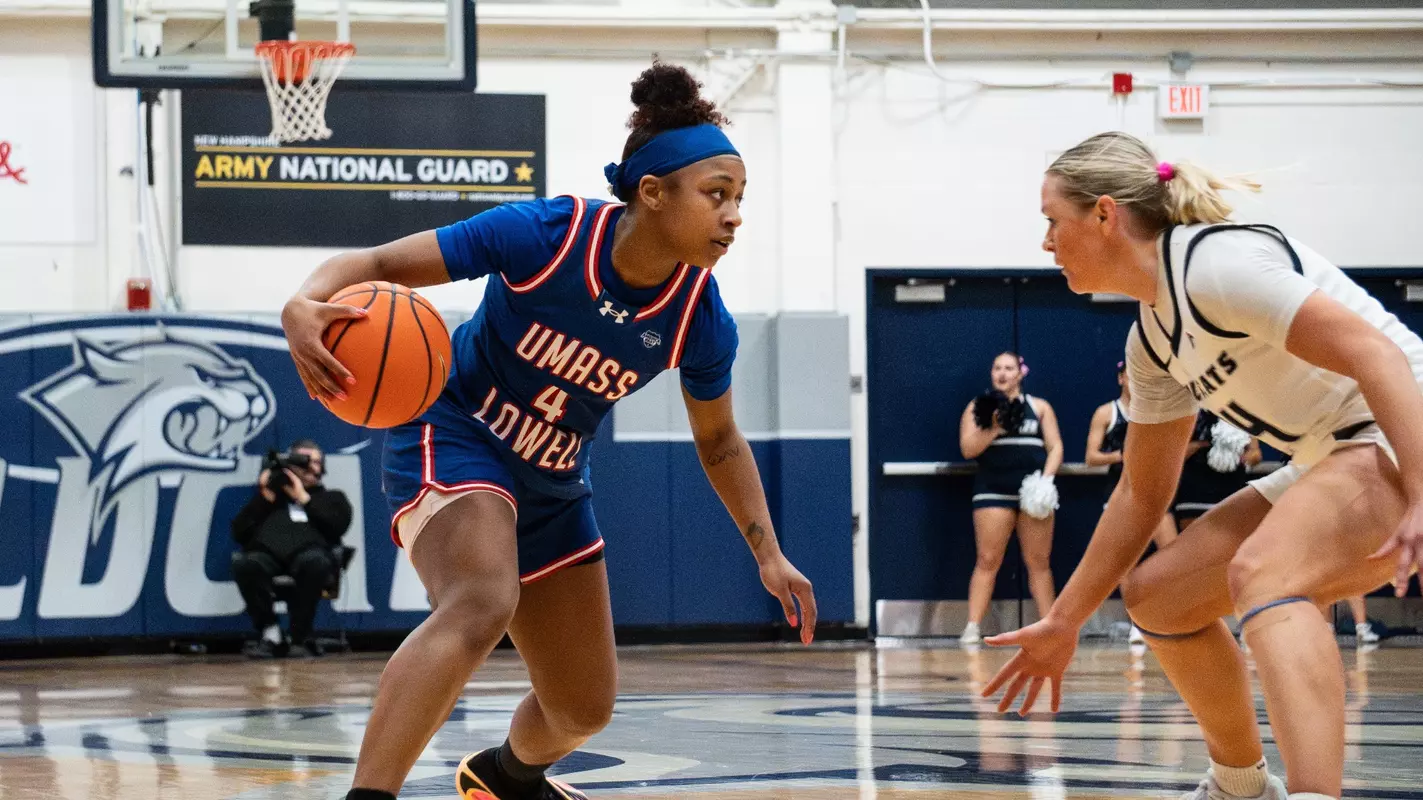 WBB_at UNH_Paris Gilmore