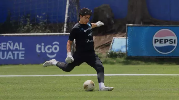Alvaro Medrano Kicking Ball