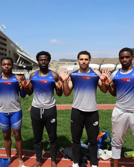 4x100m school record photo