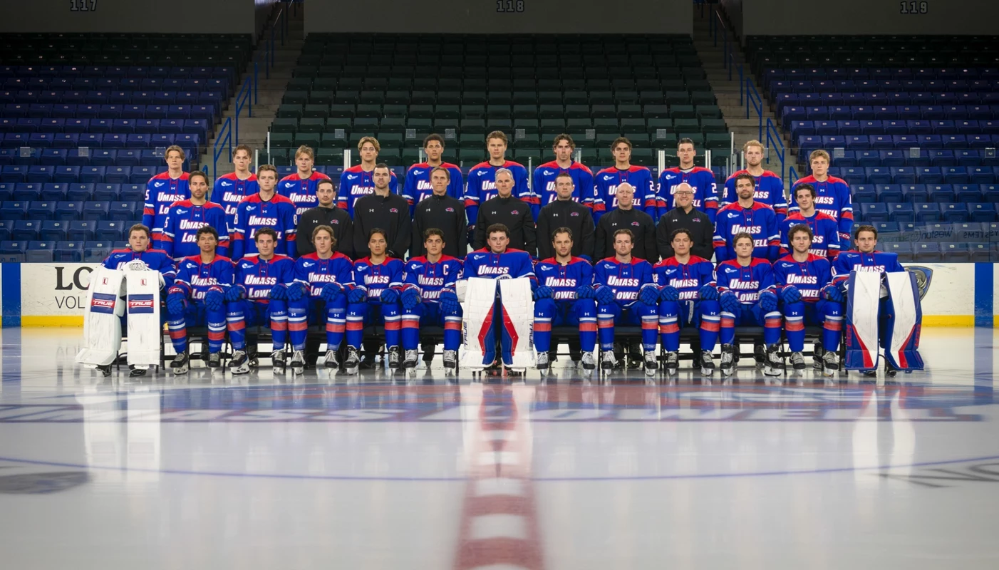 2026-27 Ice Hockey Team Photo