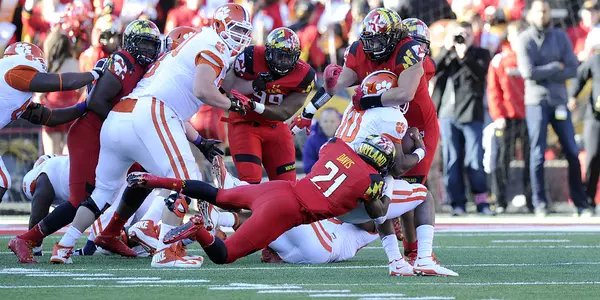 #9 Clemson Outlasts Maryland, 40-27
