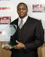 Henderson Receives Bednarik Trophy As Nation's Top Defensive Player