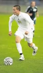 Men's Soccer Signs Michigan Star Townsend
