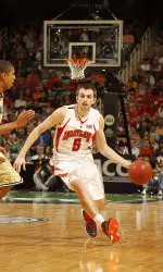Hayes Wins 3-Point Shootout