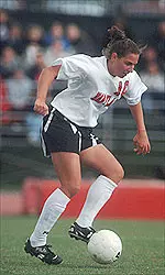 Women's Soccer Players Respond To User Questions