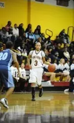 Women's Basketball Signs Brene Moseley