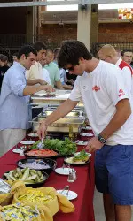 Student-Athletes Gather for Welcome Back Picnic