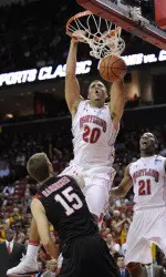 Terrapins Drop Seattle, 105-76, In Season Opener