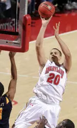 Terps Pound UNCG, 99-56