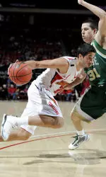 Men's Hoop Loses To William & Mary, 83-77