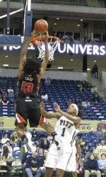 Terrapins Top Monarchs, 74-65