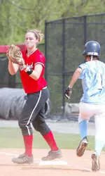 Terps Fall to Louisville 5-4