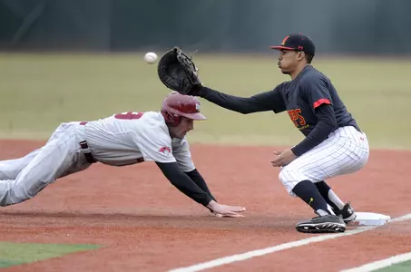 Terps Edge UMass to Complete Series Sweep