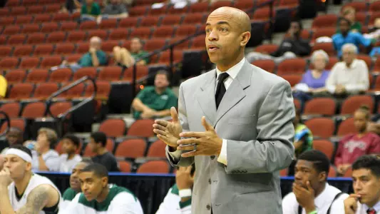 Turgeon Adds Warren to Coaching Staff
