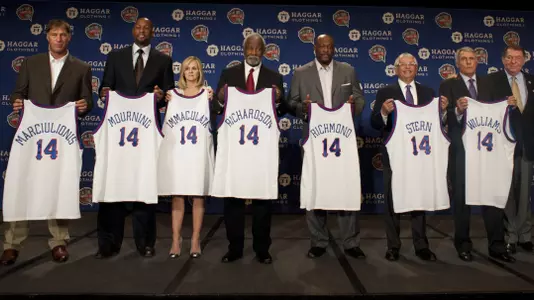 Williams Elected to Naismith Memorial Hall of Fame