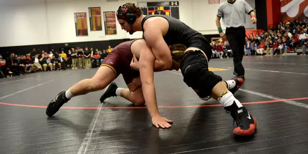 No. 3 Golden Gophers Take Down Terps