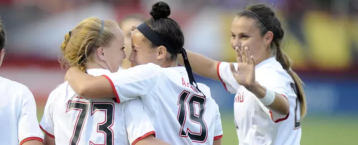 Collins Lifts Terps Past La Salle, 1-0