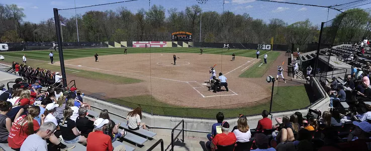 Softball To Host Fall Clinic on September 27