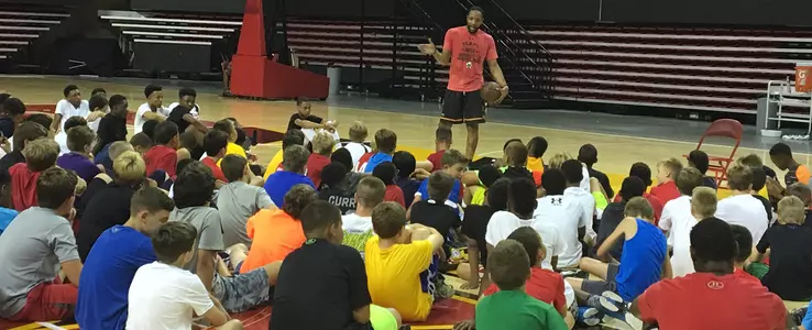 Former Terp Wells Visits Campers Tuesday