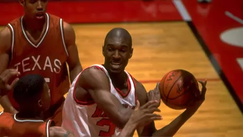 Joe Smith vs. Texas in 1995 NCAA Tournament