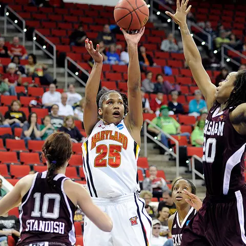 Alyssa Thomas scored 21 points with nine rebounds to advance to the Regional Finals in 2012.