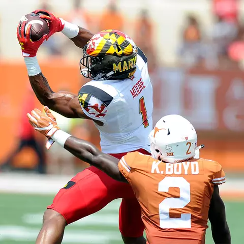 2017-18 Football beats Texas in back-to-back seasons