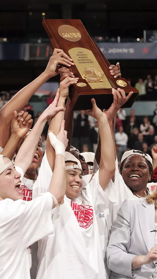 Maryland women's basketball celebrates with the NCAA trophy after winning the 2006 title game