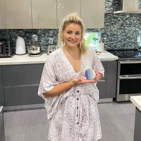 Madison Lowe is the owner of Sweet and Lowe Bakery