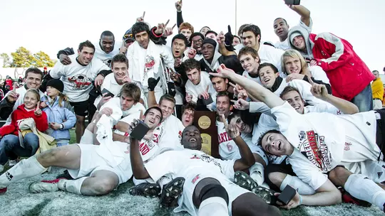 Maurice Edu with the 2005 NCAA Championship team