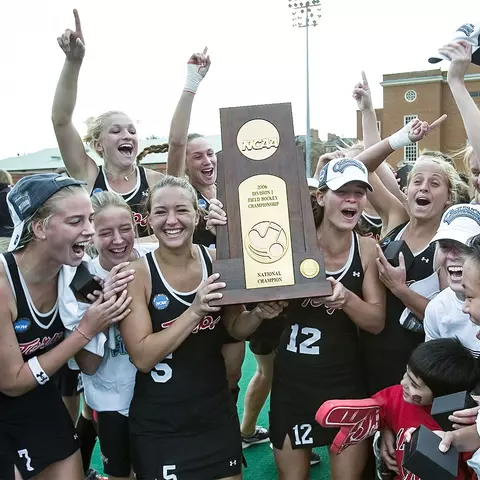 Paula Infante with 2006 NCAA Trophy